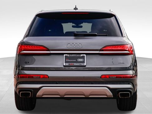 Certified 2025 Audi Q7 3.0T Premium w/ Convenience Package image 7