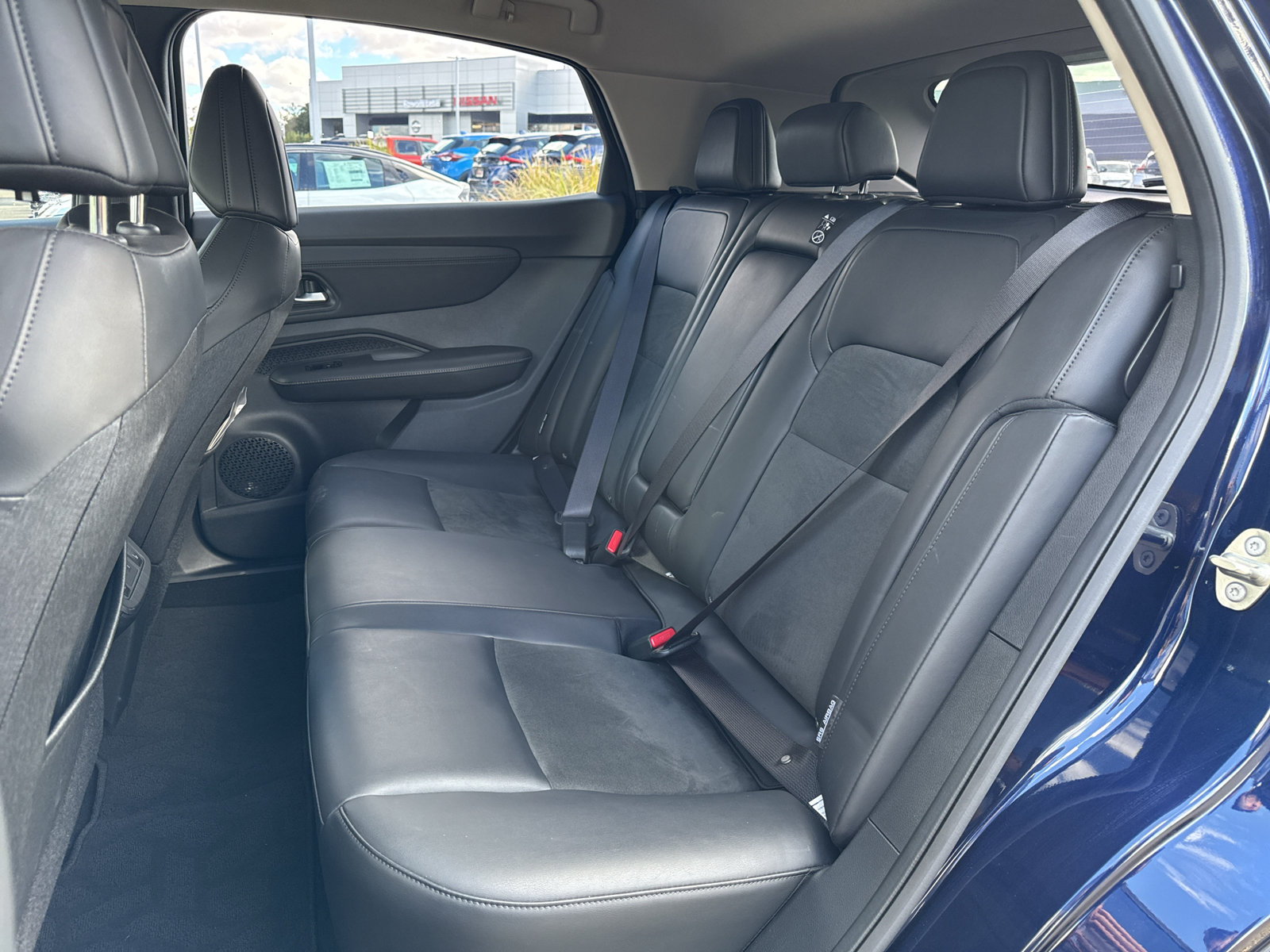 Used 2024 Nissan Ariya FWD image 21