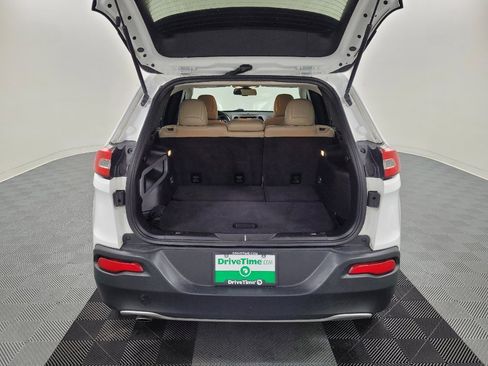 Used 2016 Jeep Cherokee Limited FWD image 29