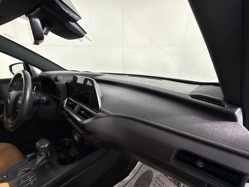 Used 2023 Lexus UX 250h FWD w/ Accessory Package (Z2) image 33