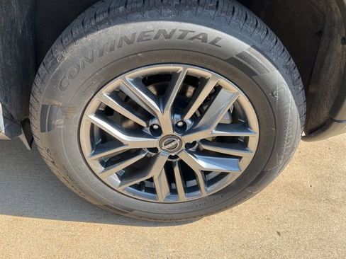 Used 2023 Nissan Rogue S image 14