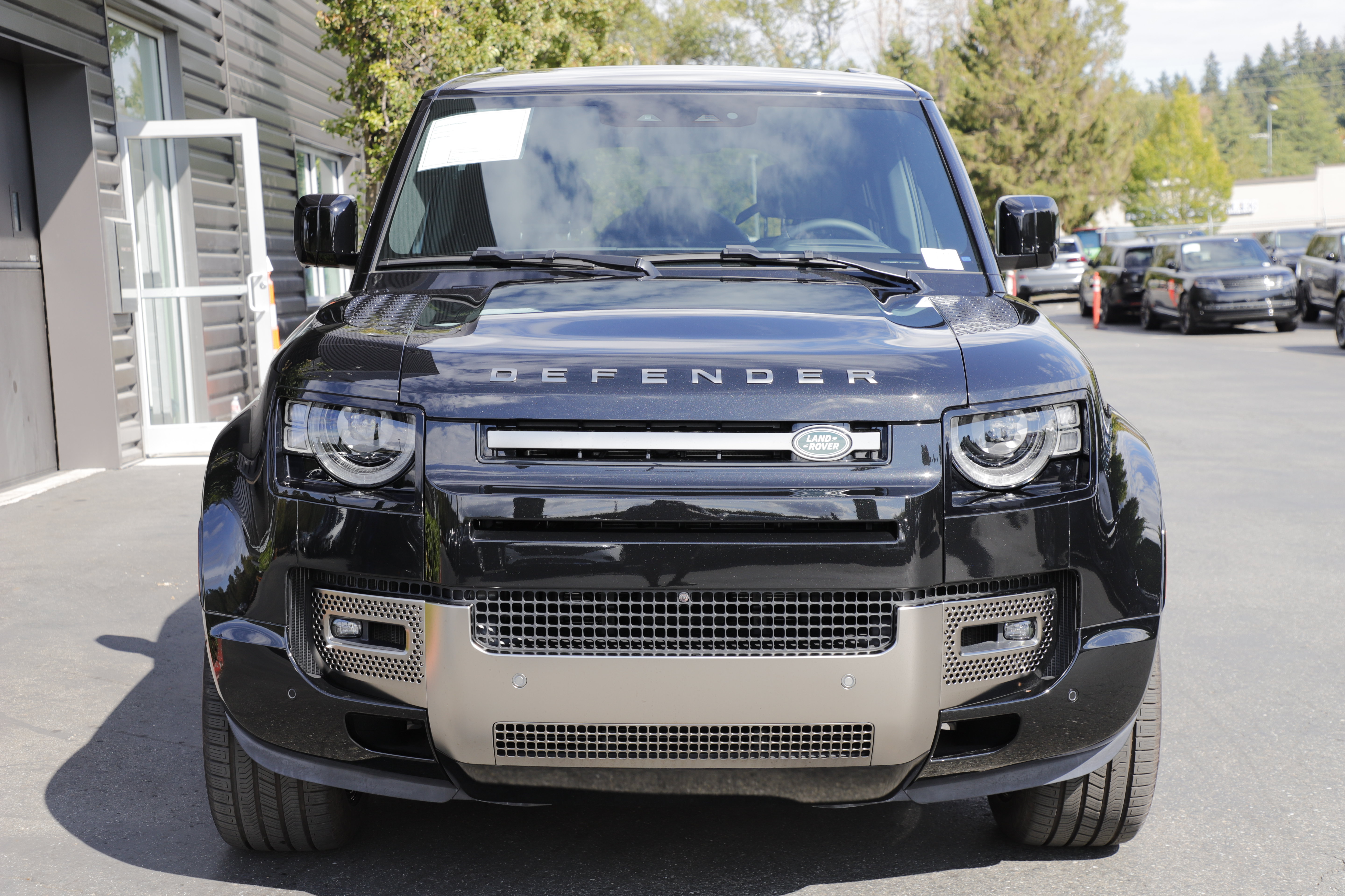 New 2025 Land Rover Defender 110 X AWD/4WD image 2