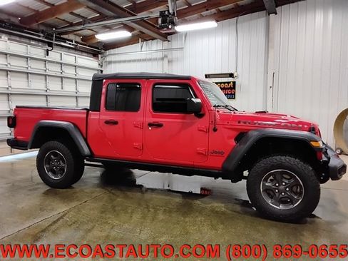 Used 2023 Jeep Gladiator Rubicon w/ Cold Weather Group AWD/4WD image 2