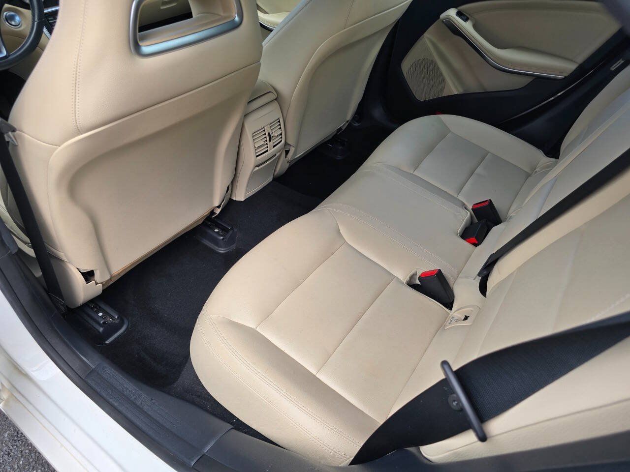 Used 2019 Mercedes-Benz CLA 250 4MATIC image 20