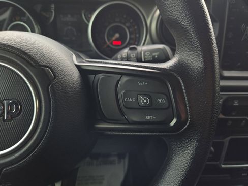 Used 2018 Jeep Wrangler Unlimited Sport AWD/4WD image 16
