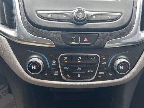 Used 2023 Chevrolet Equinox LT w/ Driver Convenience Package image 26