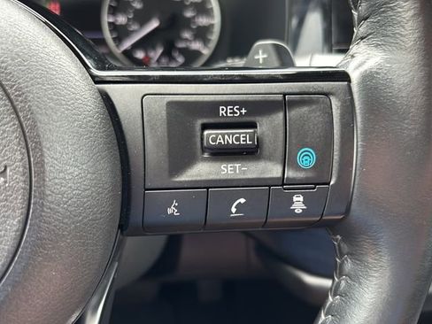 Used 2023 Nissan Pathfinder SL AWD/4WD image 21