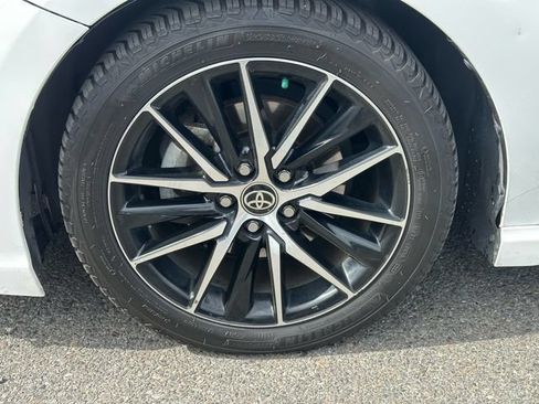 Certified 2021 Toyota Camry SE FWD image 17