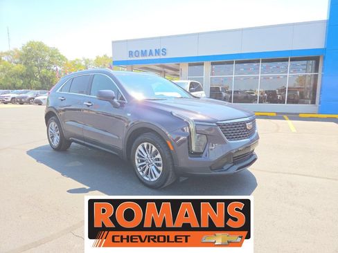 Used 2024 Cadillac XT4 Premium Luxury FWD image 1