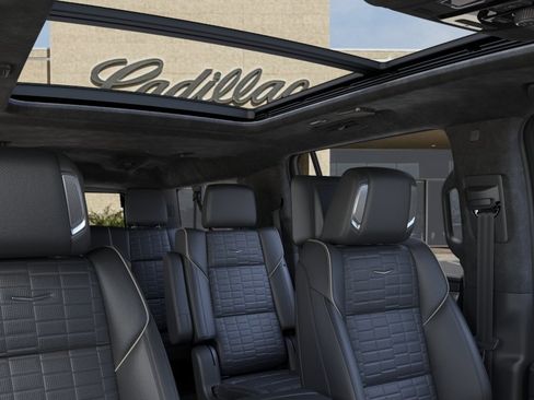 New 2026 Cadillac Escalade ESV Platinum Sport AWD/4WD image 24