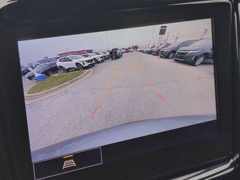 Used 2024 Chevrolet Traverse LT image 15