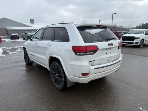 Used 2021 Jeep Grand Cherokee Laredo X image 8