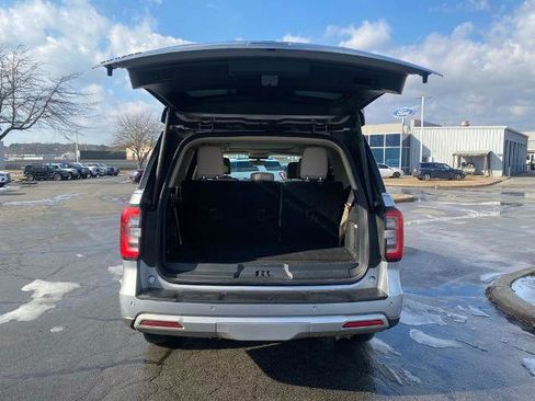 Certified 2024 Ford Expedition Limited image 9