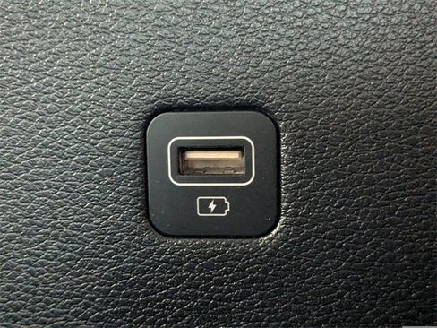 Certified 2022 Kia Telluride EX w/ EX Premium Package image 17