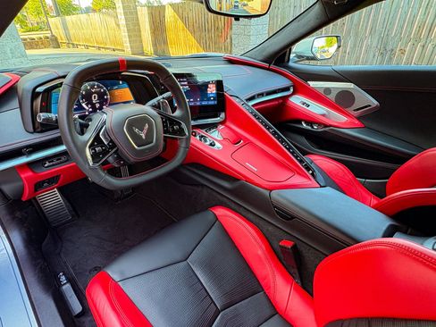 Used 2024 Chevrolet Corvette Stingray Premium Cpe w/ Z51 Performance Package RWD image 2