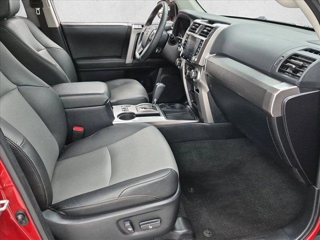 Used 2020 Toyota 4Runner SR5 Premium w/ Moonroof Package RWD image 22