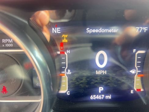 Used 2021 Jeep Gladiator Rubicon AWD/4WD image 5