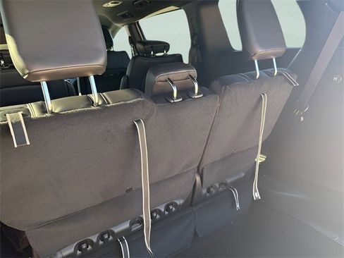 New 2026 Chrysler Pacifica Select image 21