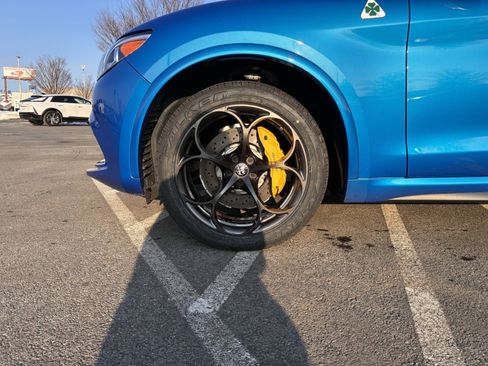 Used 2019 Alfa Romeo Stelvio Quadrifoglio w/ Convenience Package image 13