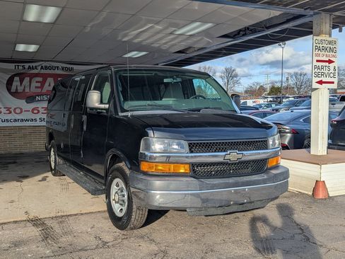 Used 2012 Chevrolet Express 3500 LT w/ LT Preferred Equipment Group image 3