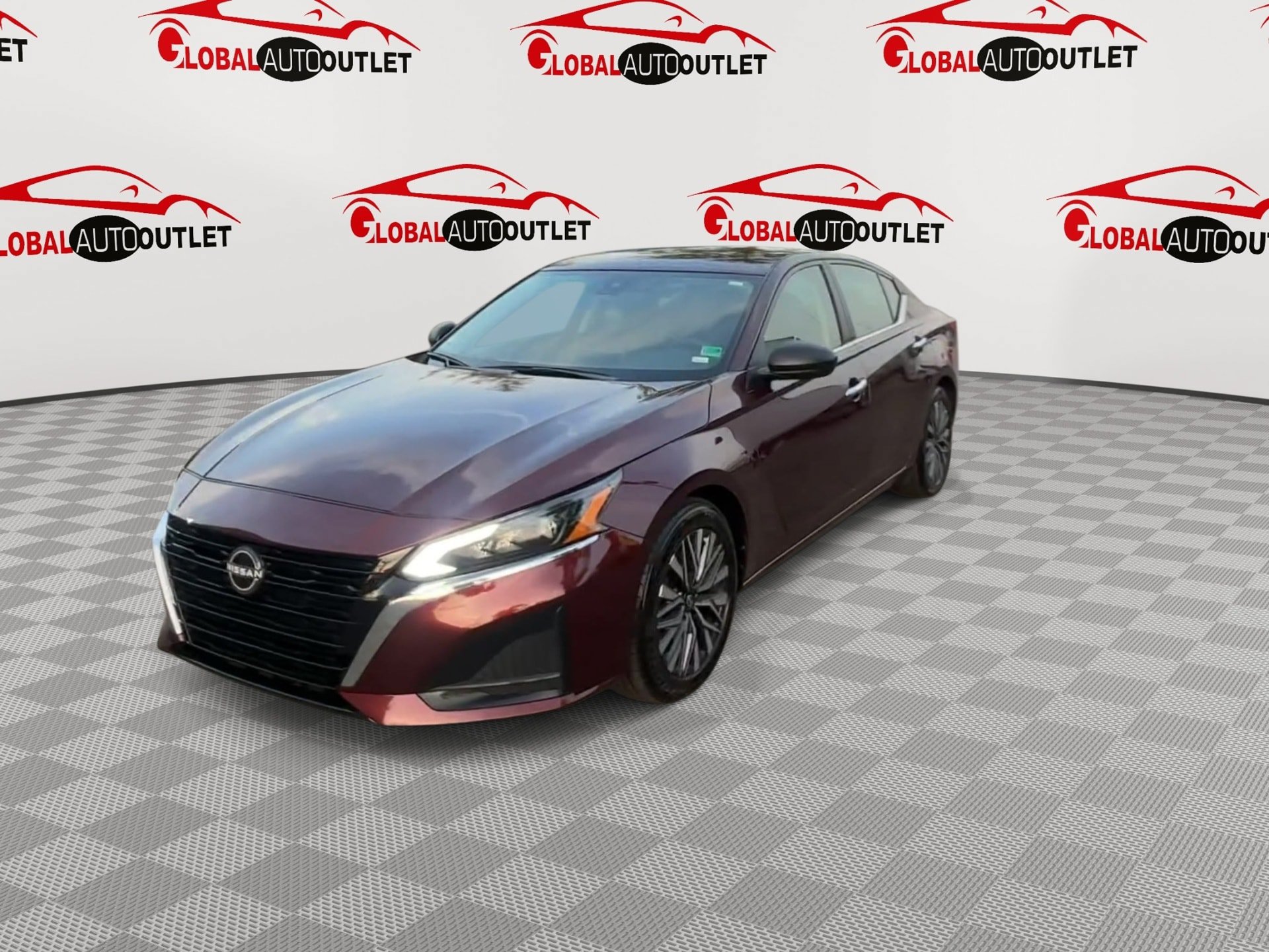 Used 2025 Nissan Altima 2.5 SV FWD image 3