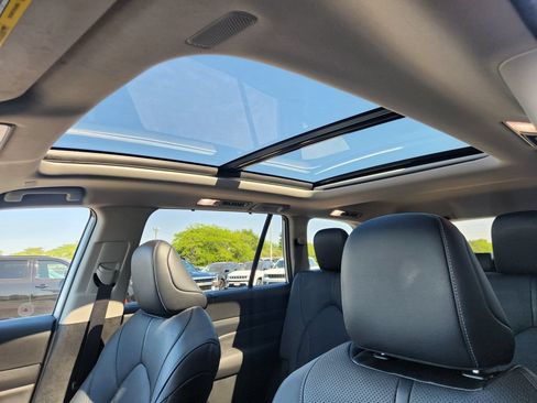 Used 2024 Toyota Grand Highlander AWD image 31