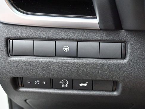 Used 2023 Nissan Rogue SL FWD image 22