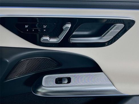 New 2026 Mercedes-Benz E 350 4MATIC Sedan image 31