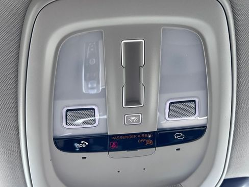 New 2026 Volvo XC90 B6 Plus w/ Protection Package Premier AWD/4WD image 32