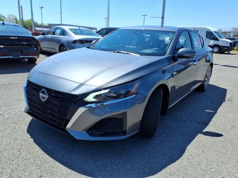 Certified 2024 Nissan Altima 2.5 SL FWD image 20