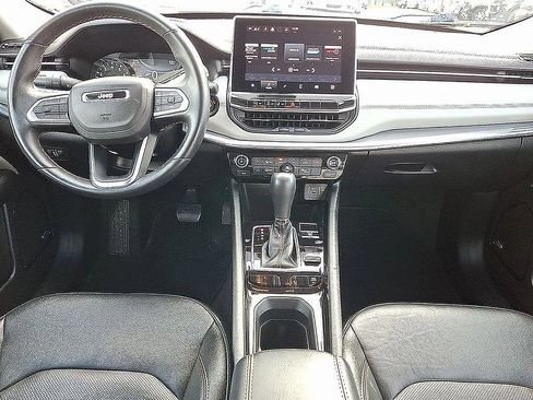 Certified 2022 Jeep Compass Limited w/ Sun and Sound Group AWD/4WD image 19