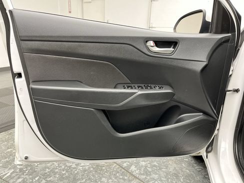 Used 2020 Hyundai Accent SE FWD image 6