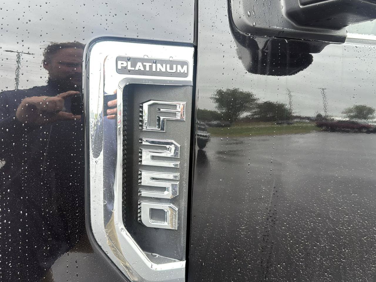 Used 2019 Ford F250 Platinum w/ FX4 Off-Road Package AWD/4WD image 11