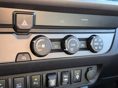 Used 2019 Toyota Tacoma TRD Sport image 30