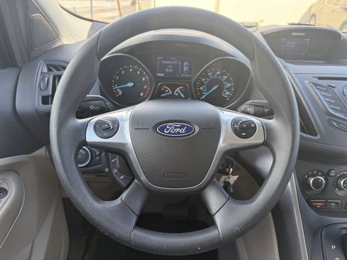 Used 2015 Ford Escape SE FWD image 15