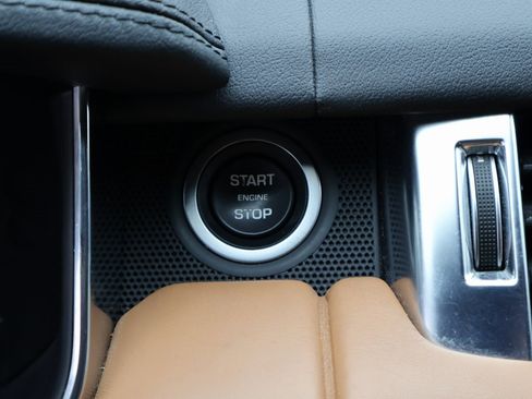 Used 2018 Land Rover Range Rover Sport Supercharged image 32