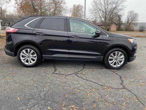 Used 2024 Ford Edge Titanium image 8
