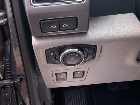 Used 2020 Ford F150 XLT w/ Equipment Group 302A Luxury AWD/4WD image 27