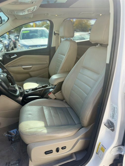 Used 2014 Ford Escape Titanium w/ Equipment Group 401A AWD/4WD image 10