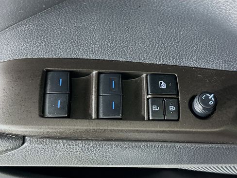 Used 2024 Toyota Camry SE image 14