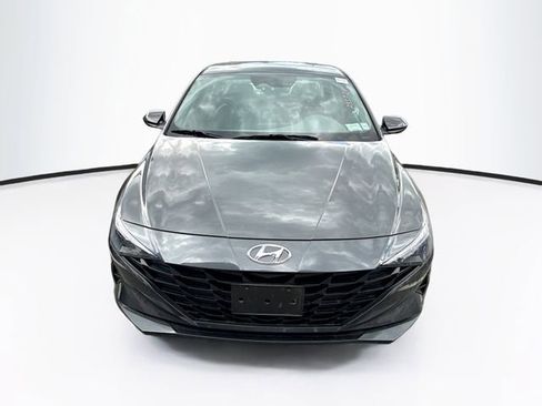 Used 2021 Hyundai Elantra SE FWD image 6