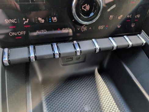 New 2026 GMC Terrain Elevation w/ Elevation Premium Package image 29