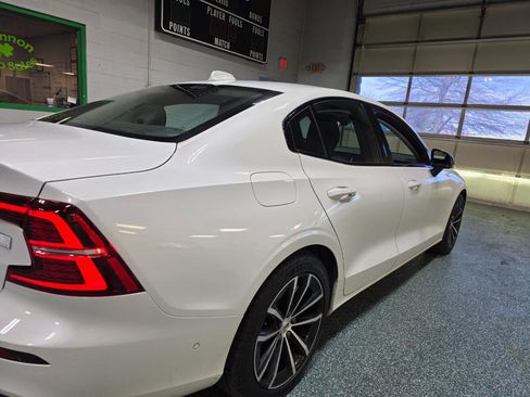 Used 2023 Volvo S60 T8 Plus image 7