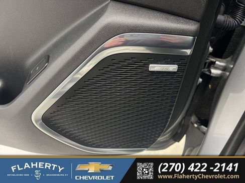 Used 2025 GMC Acadia Elevation image 25