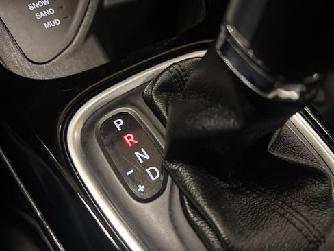 Used 2021 Jeep Compass Latitude AWD/4WD image 15