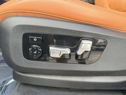 Used 2019 BMW X7 xDrive40i w/ Premium Package AWD/4WD image 37