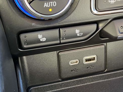 Used 2022 Chevrolet Tahoe Z71 w/ Off-Road Capability Package image 15