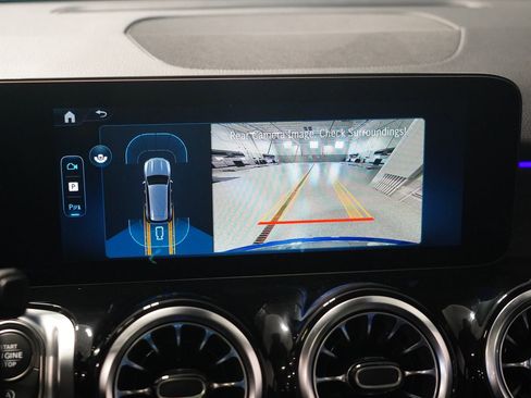 Used 2026 Mercedes-Benz GLB 250 4MATIC image 24