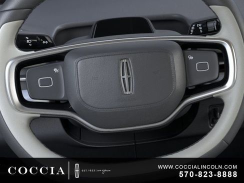 New 2026 Lincoln Navigator L Reserve AWD/4WD image 12