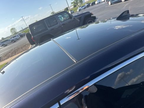 Used 2021 Toyota Camry XSE image 7